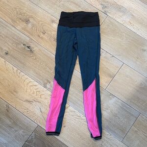 lululemon athletica Black & Pink Colorblock Leggings